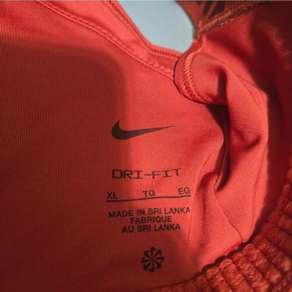 Nike Pro SwooshWomen's Sz XL Medium-Support Non-Padded Graphic Sports Bra - Picture 9 of 9